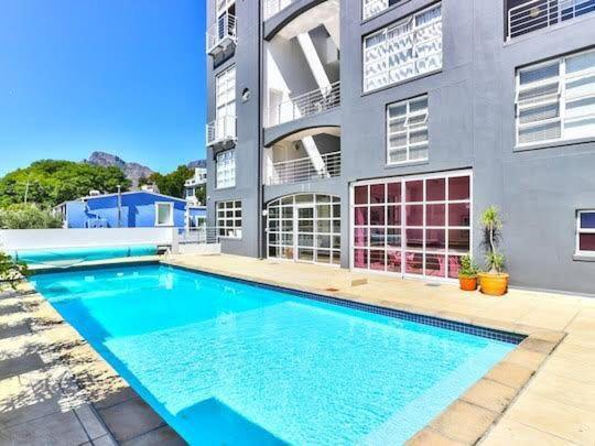Trendy Green Point Retreat Cape Town Exterior photo